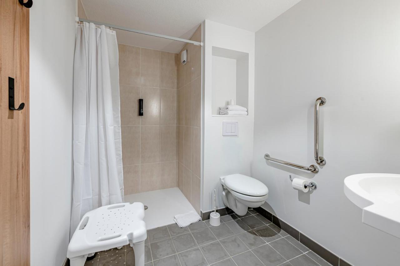 Hotel Paris Quai De Seine 3*
